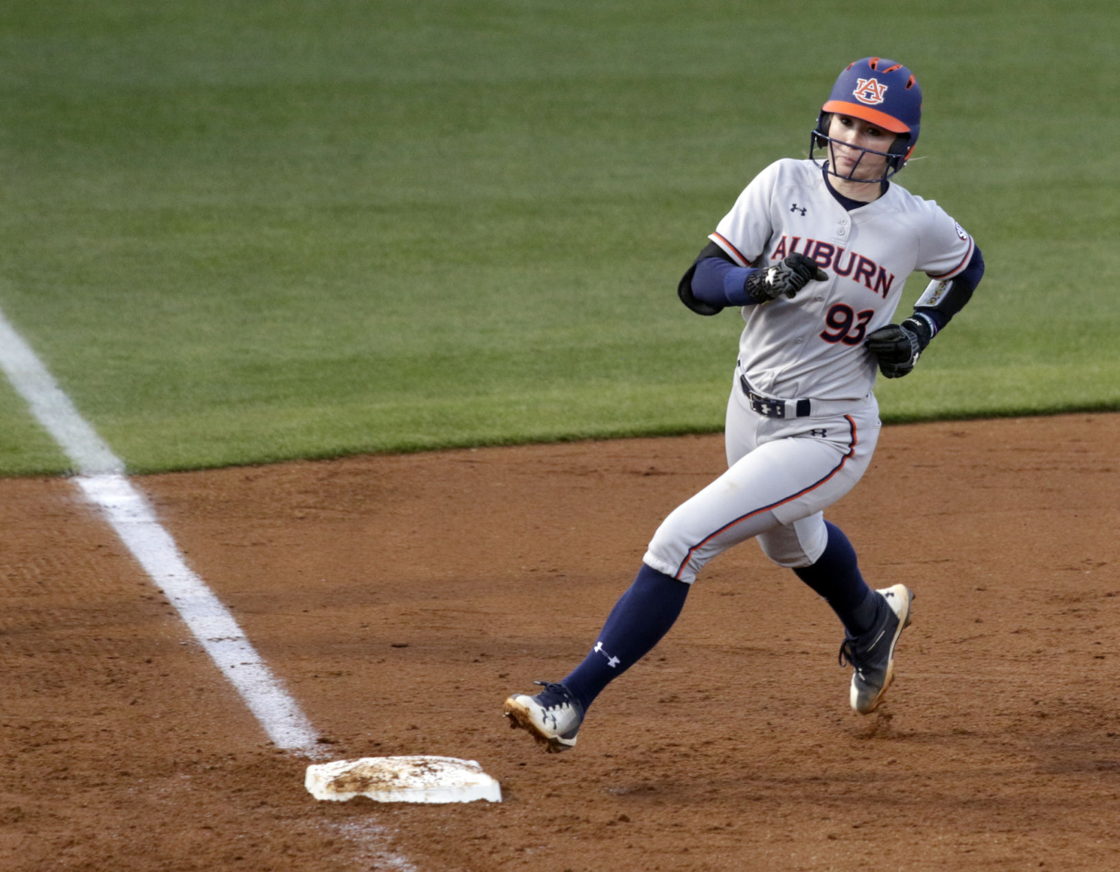 0420AubArkSoftball02.jpg